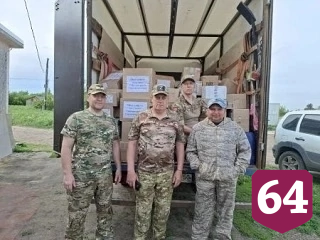 Саратовские общественники передали на фронт мощный генератор и подушки 