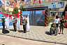 Герой России Александр Янклович поздравил с Днем Победы ветерана, проживающую в Энгельсском доме-интернате